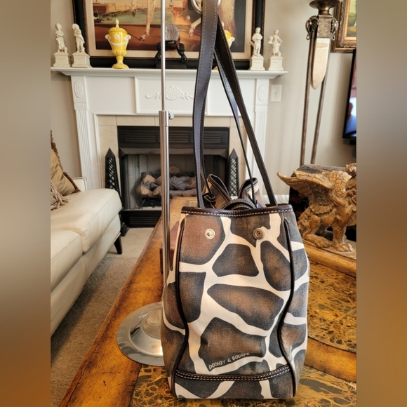 Dooney & Bourke Giraffe Print  shoulder bag - Picture 3 of 13